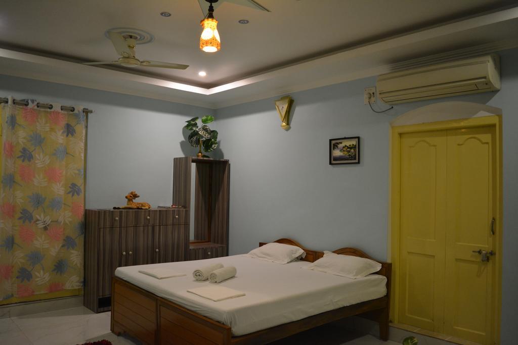 Shiva Ganges View Guest House Варанасі Екстер'єр фото
