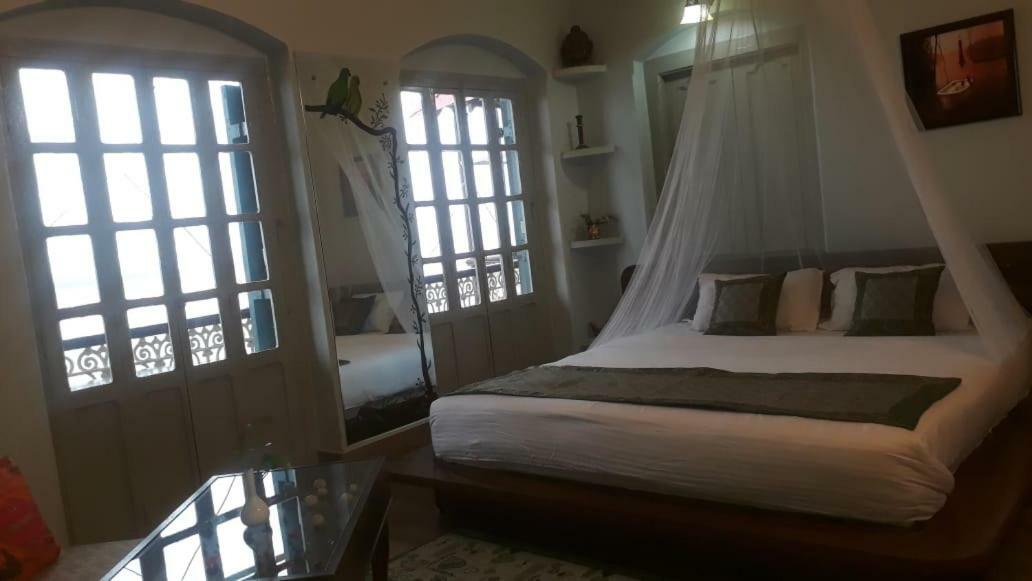 Shiva Ganges View Guest House Варанасі Екстер'єр фото